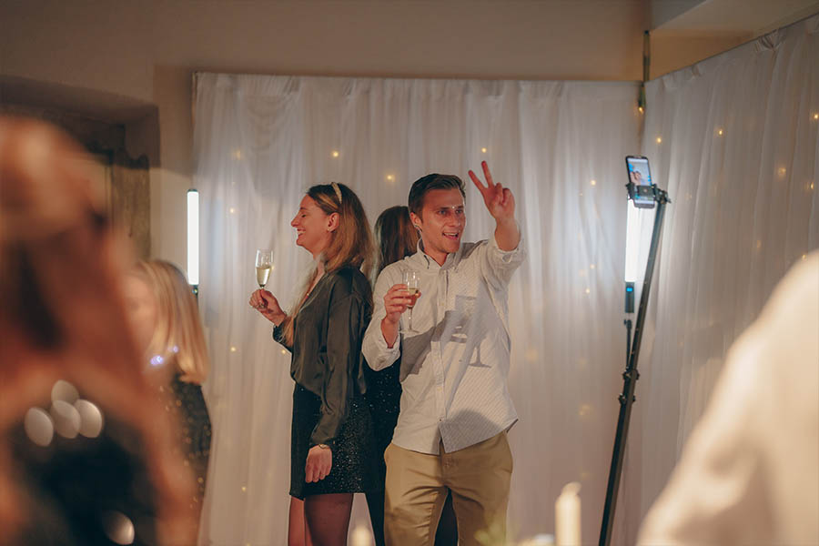 Location photobooth 360 pour les professionnels albertville, chambery, savoie, aix les bains, maurienne 